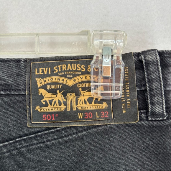 Levi’s Straight Fit Jeans High Waisted Womens 30 Black - Picture 8 of 10